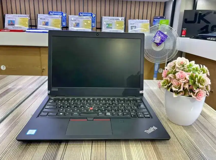 Lenovo ThinkPad X390 - Laptop Ringkas dengan Performa Hebat