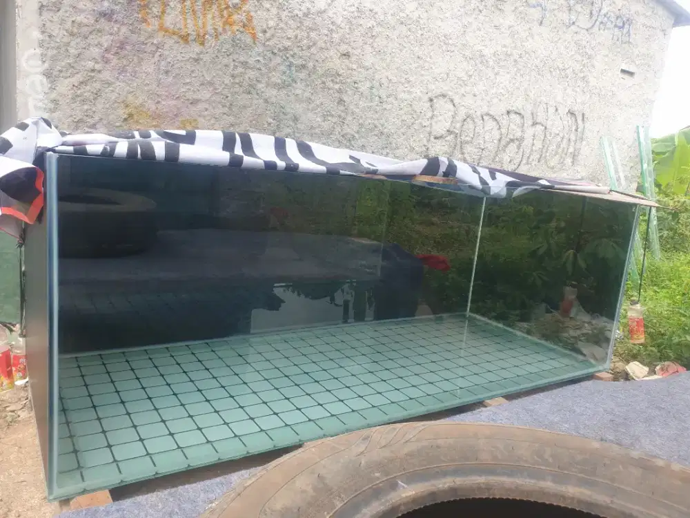 Aquarium 250x100x90 kaca tempred 12ml
