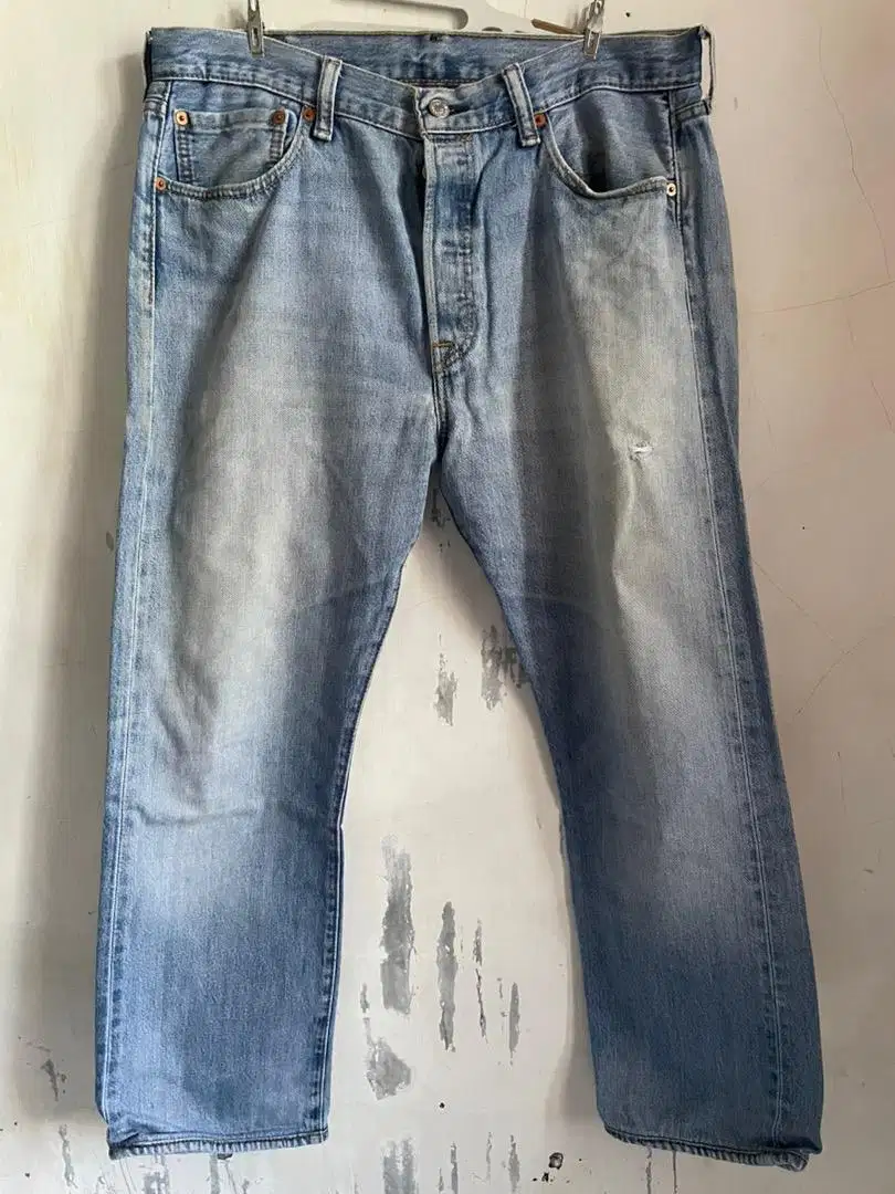 Celana jeans levis 501