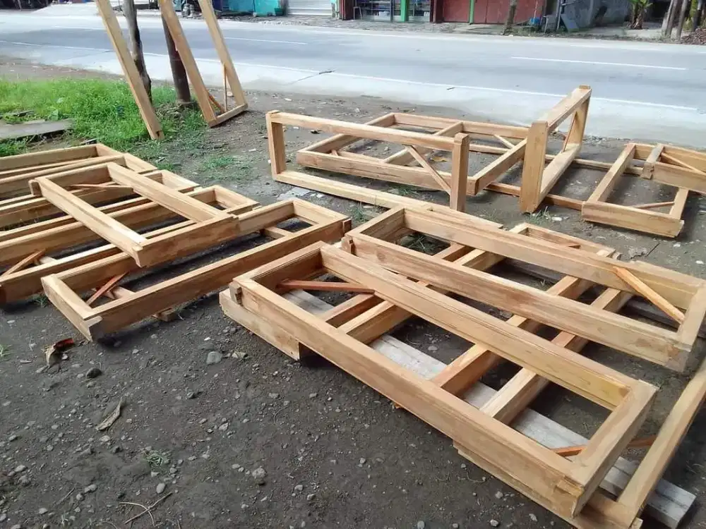 Daun jendela dan kusen