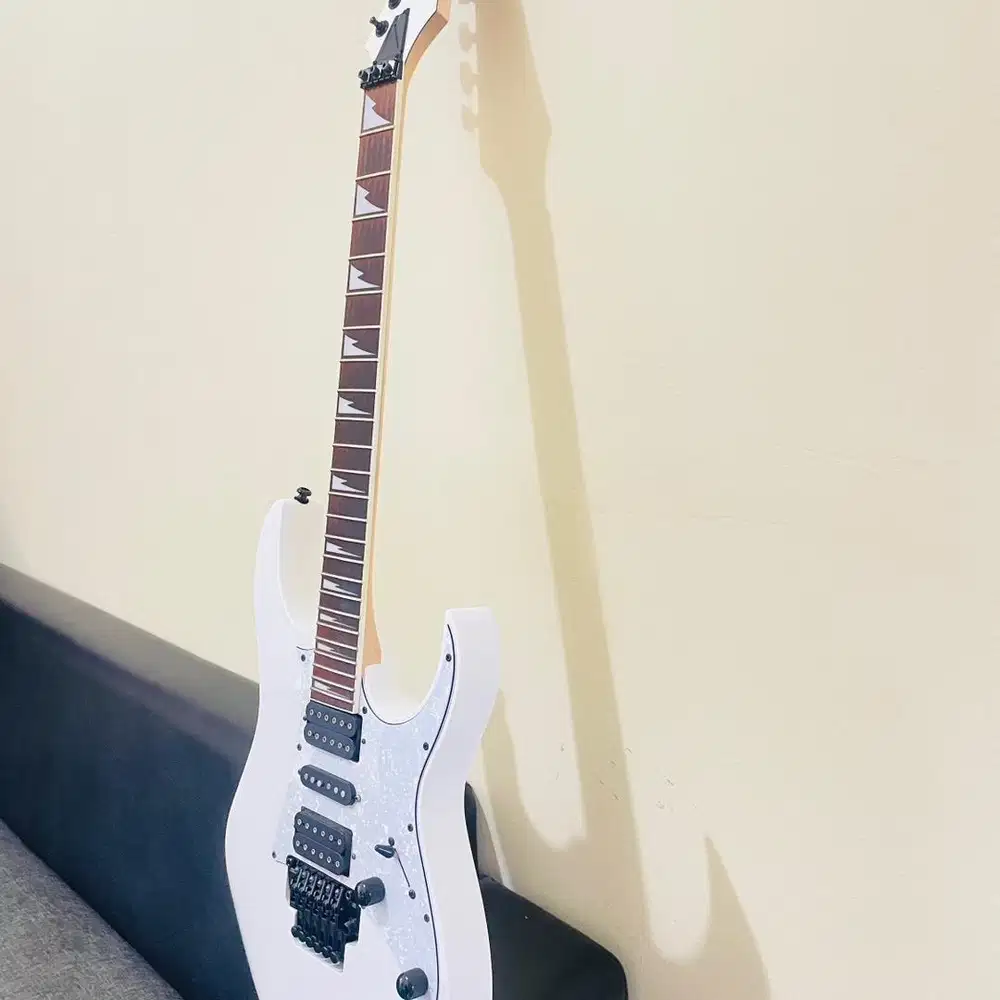 Ibanez rg350 dxz wh