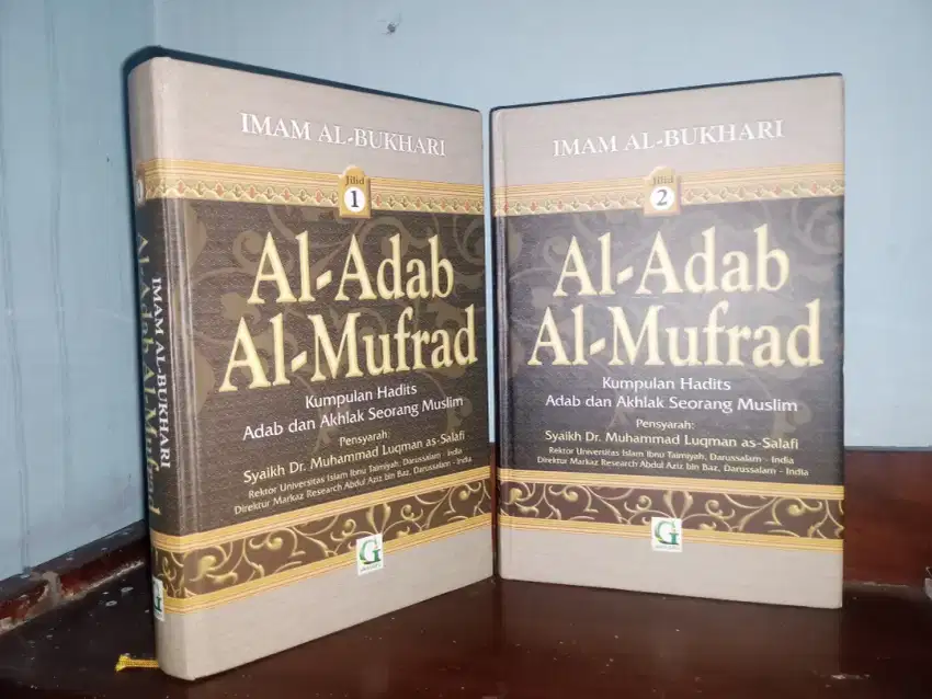 Preloved: Al-Adab Al-Mufrad Jilid 1&2