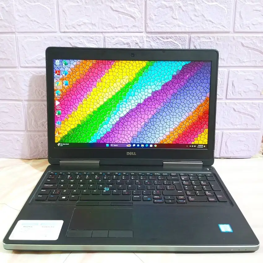 Dell precision core i7-6820HQ ram 32gb SSD 256 +hdd 1tb VGA Nvidia Qua