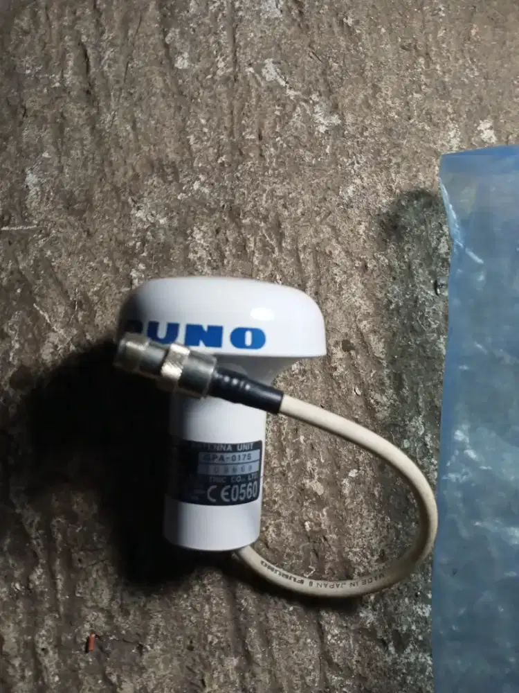 Antenna GPS Merk Furuno