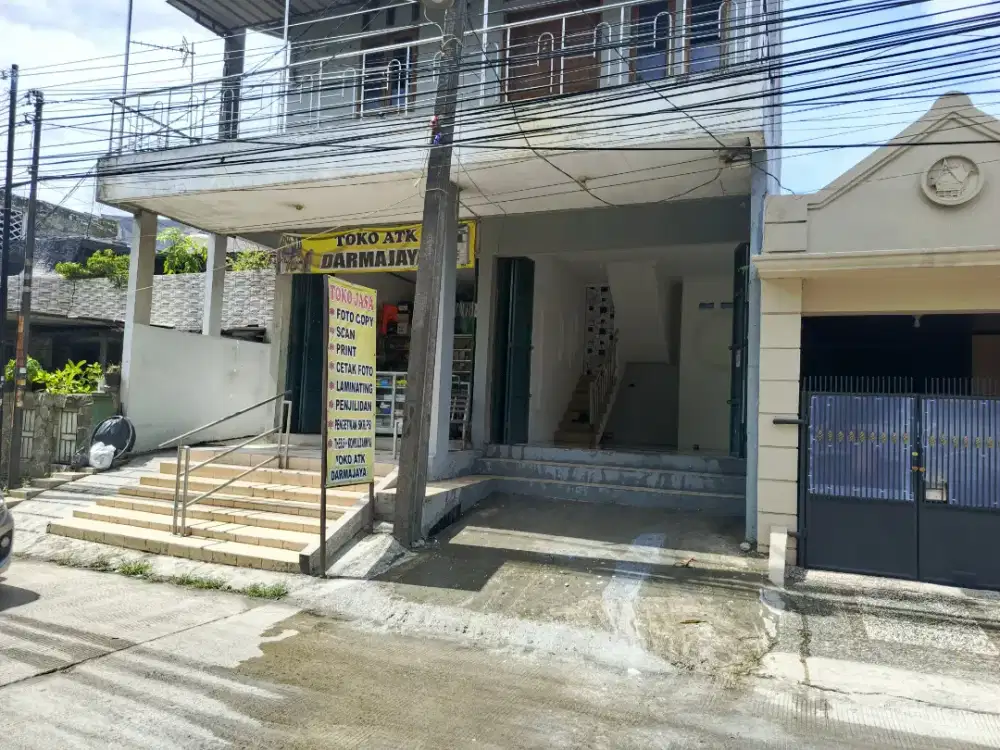 Disewakan Toko di lantai 1 lokasi strategis bebas banjir
