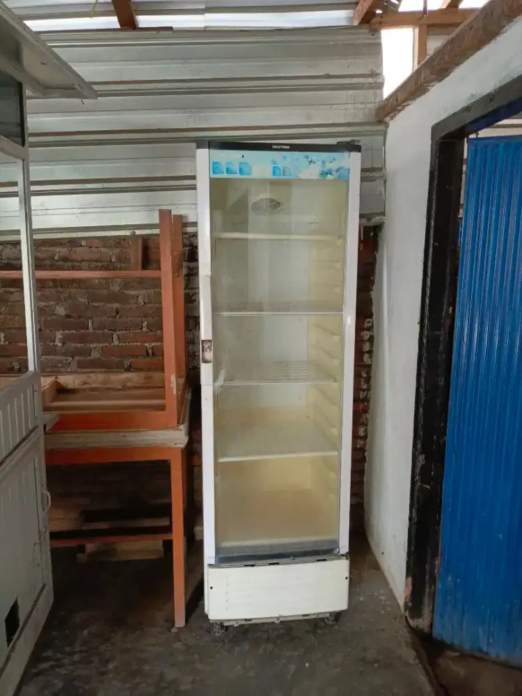 Showcase Dingin Bergaransi