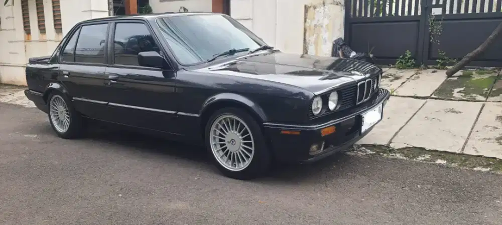 BMW 318i E30 1991 Rare Full Original Terawat Jual Cepat