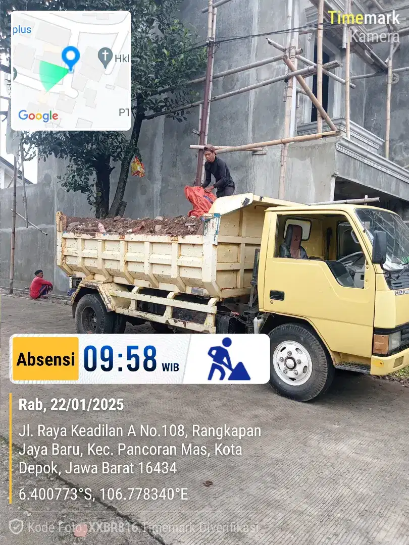Tanah merah tanah urug