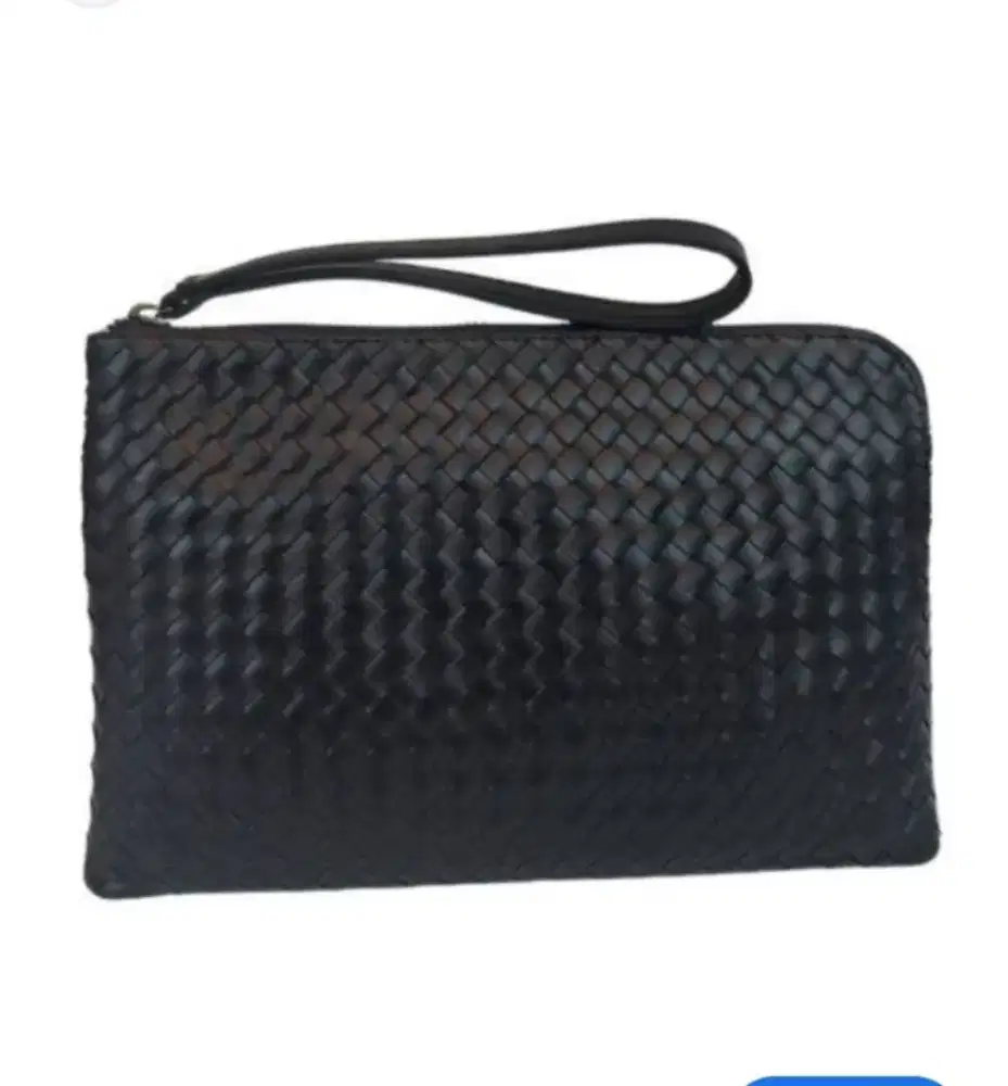 Bottega Venetaclutch anyam leather