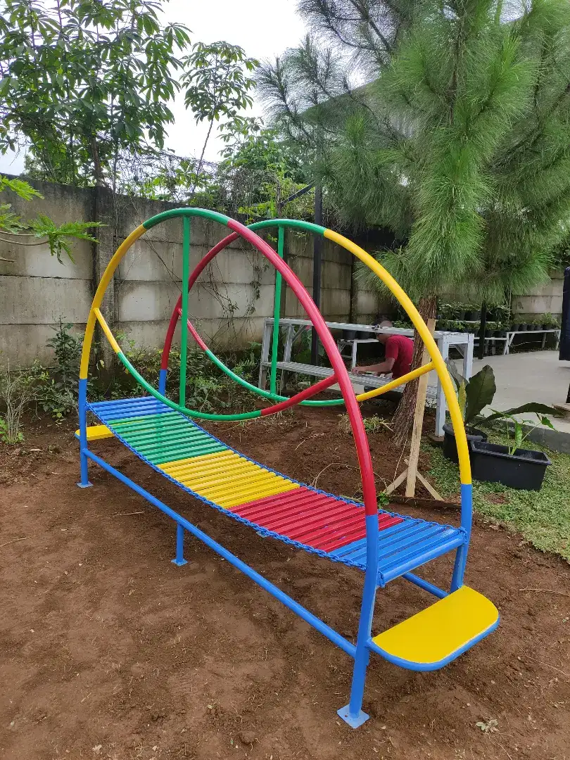 Jembatan rantai besi mainan TK paud dan taman bermain anak