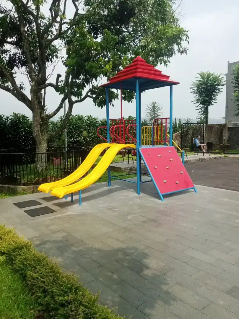 Playground rumah double perosotan