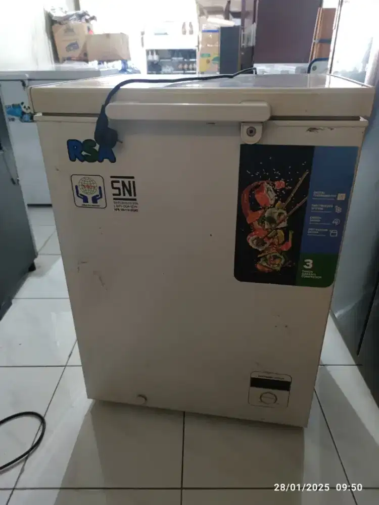 Freezer RSA 144 Liter