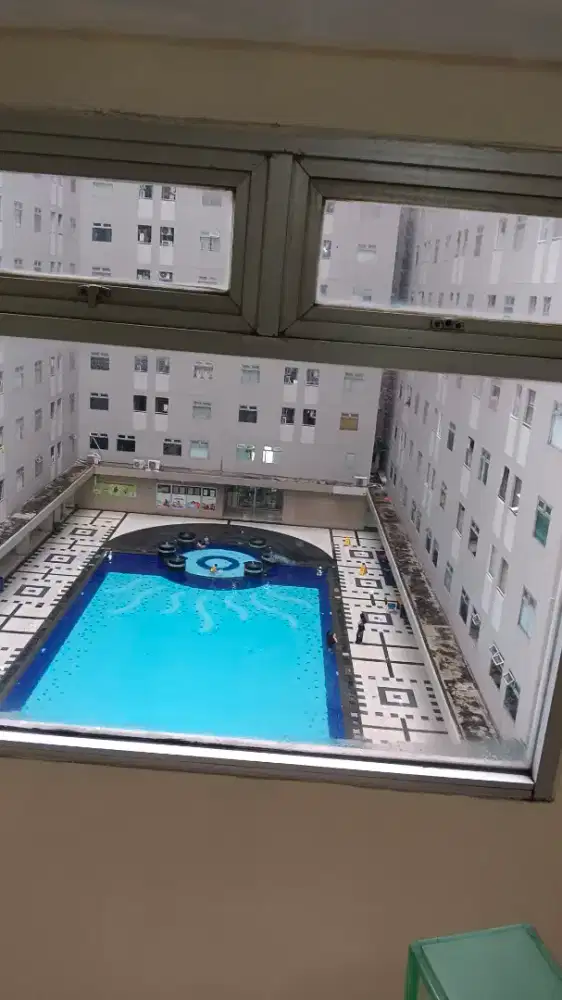 Disewakan unit view kolam renang di apartemen gading nias