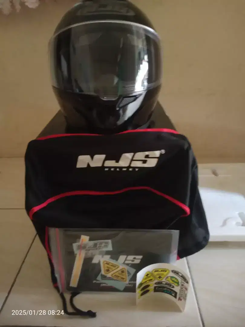 Dijual Helm fullface NJS zx1  solid black