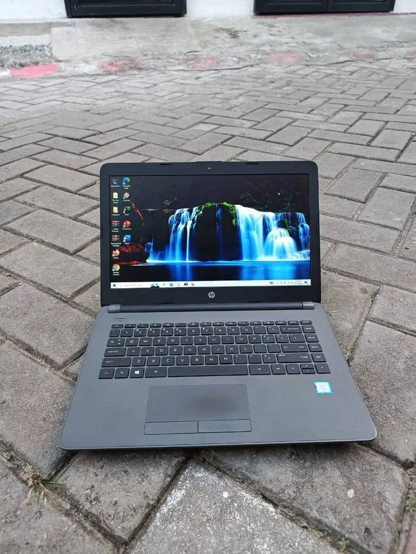 Hp 240 G6 Core i3-7300U Kabylike Gen 7 Ram 8Gb SSD 128Gb Baterai Bagus