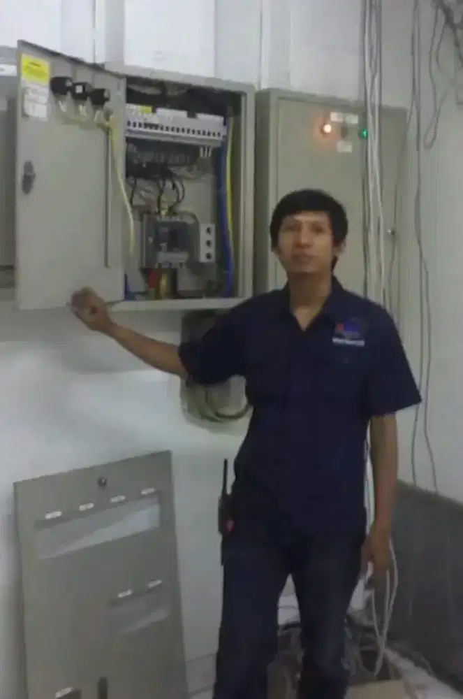 TUKANG LISTRIK,TEKNISI LISTRIK dan plumbing (pompa) panggilan 24 jam