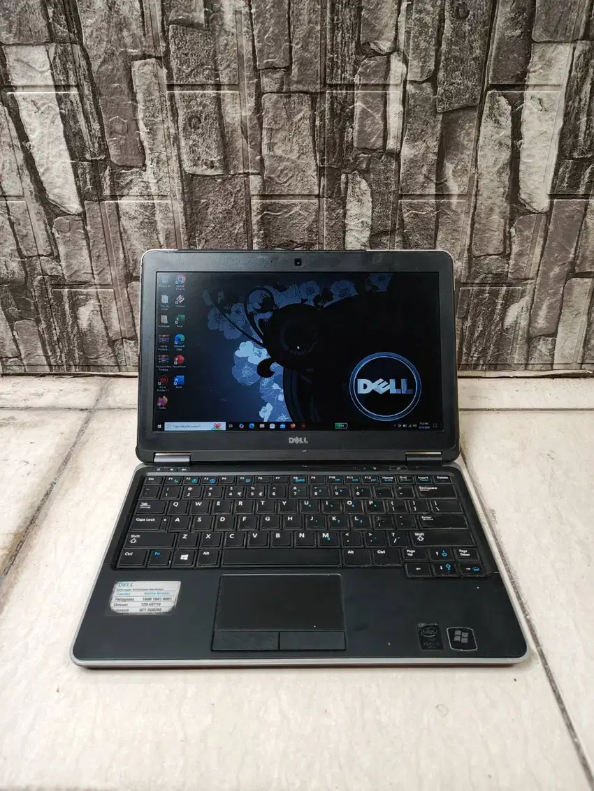 Dell Latittude E7240 Core i7 Gen 4 Ram 8Gb SSD 512Gb Baterai Bagus