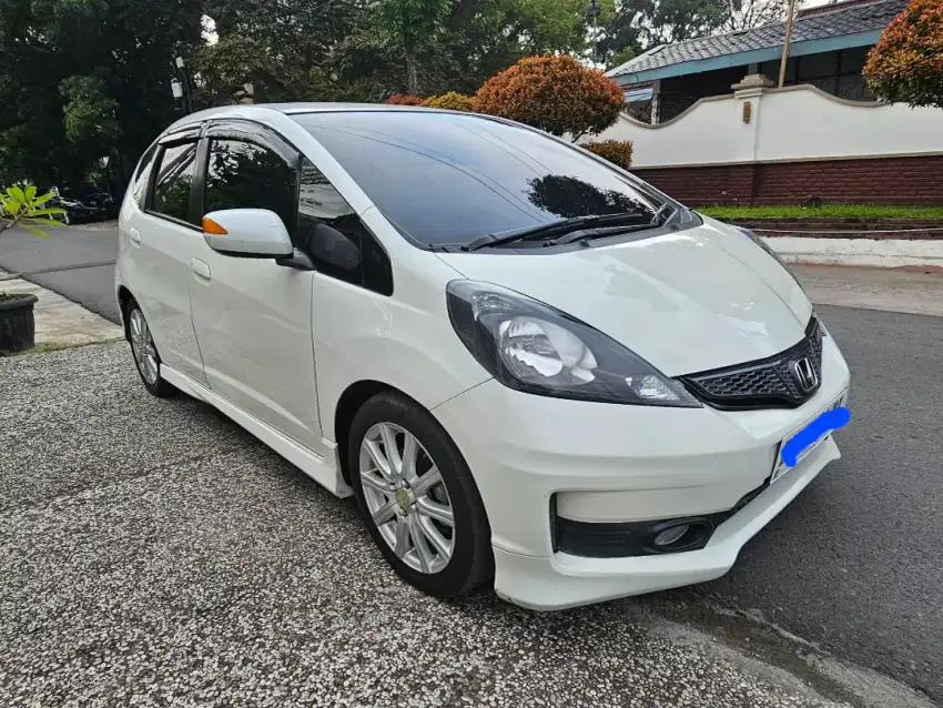 Honda JAZZ RS 2013 Manual