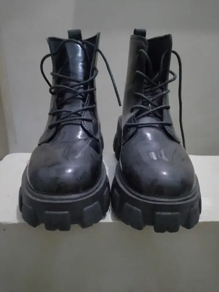 Sepatu boot wanita insole 22 23 slim