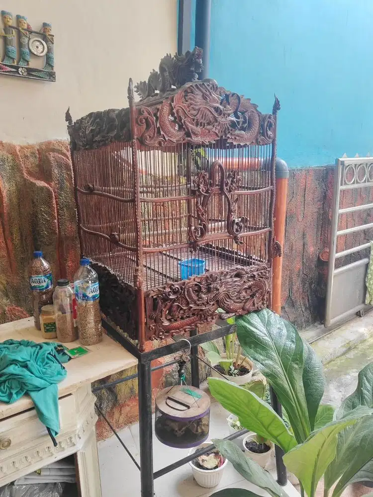 Kandang burung kayu jati ukir + dan kaki besi kandang