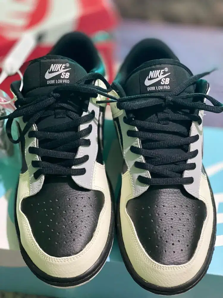 Nike SB Dunk Low size 43