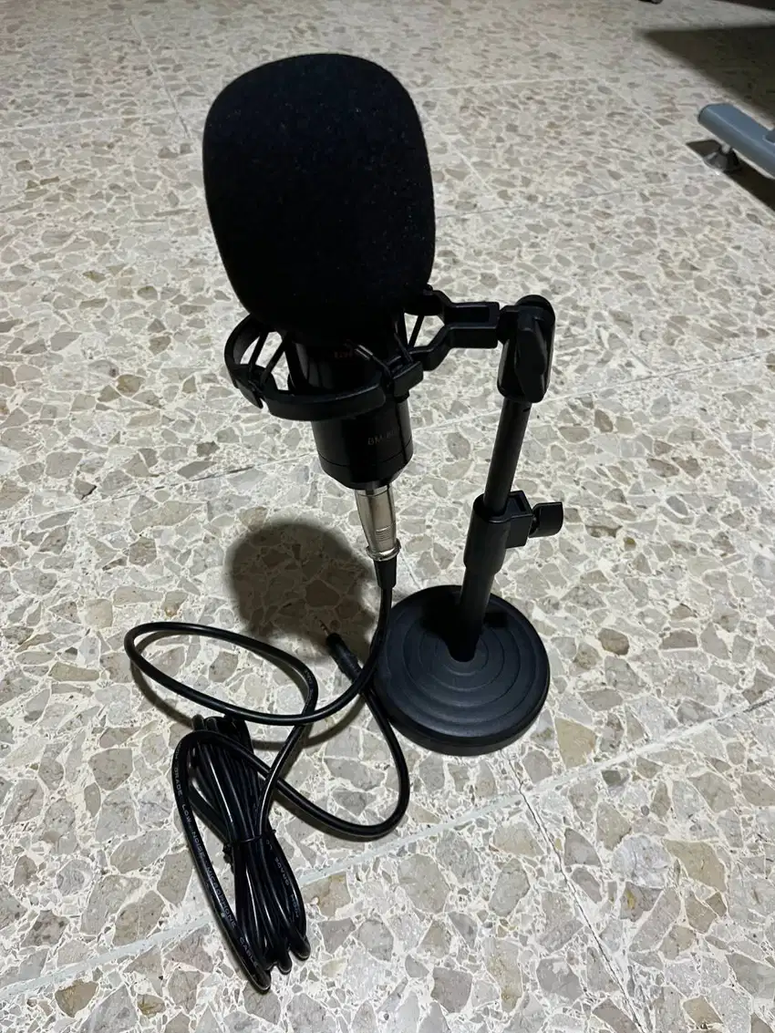 Microphone BM 800 original + Stand Microphone + Free additional tools