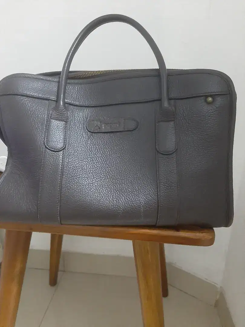 jual tas kulit asli merk pepare coklat masih bagus