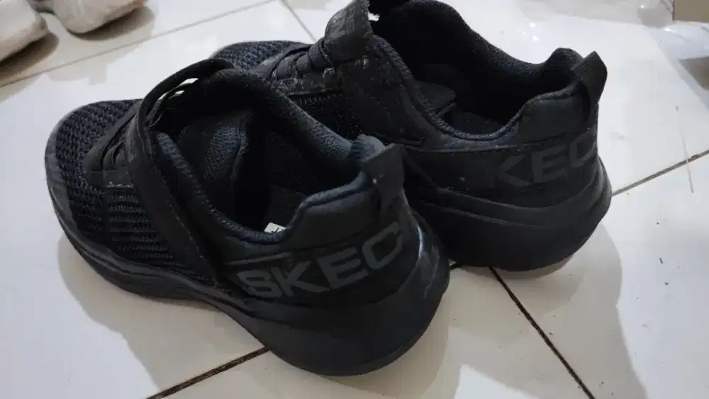 Sepatu skechers original