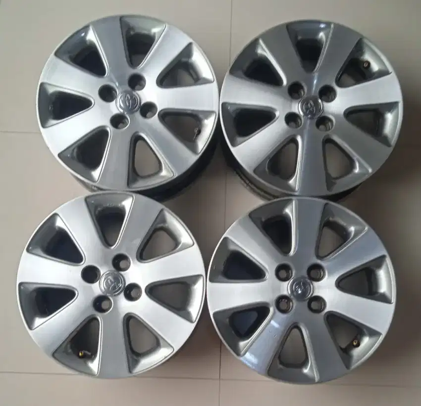 Velg Vios R 15 Enkei T1