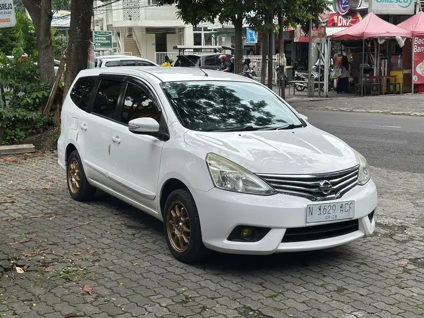 NISSAN GRAND LIVINA XV AT 2017