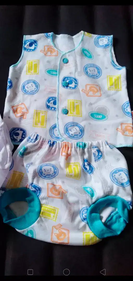 Setelan baby Libby free kaos kaki