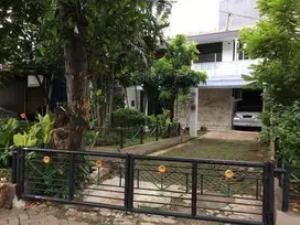 Jual Rumah 4 BR di Bendungan Hilir Jakarta Pusat