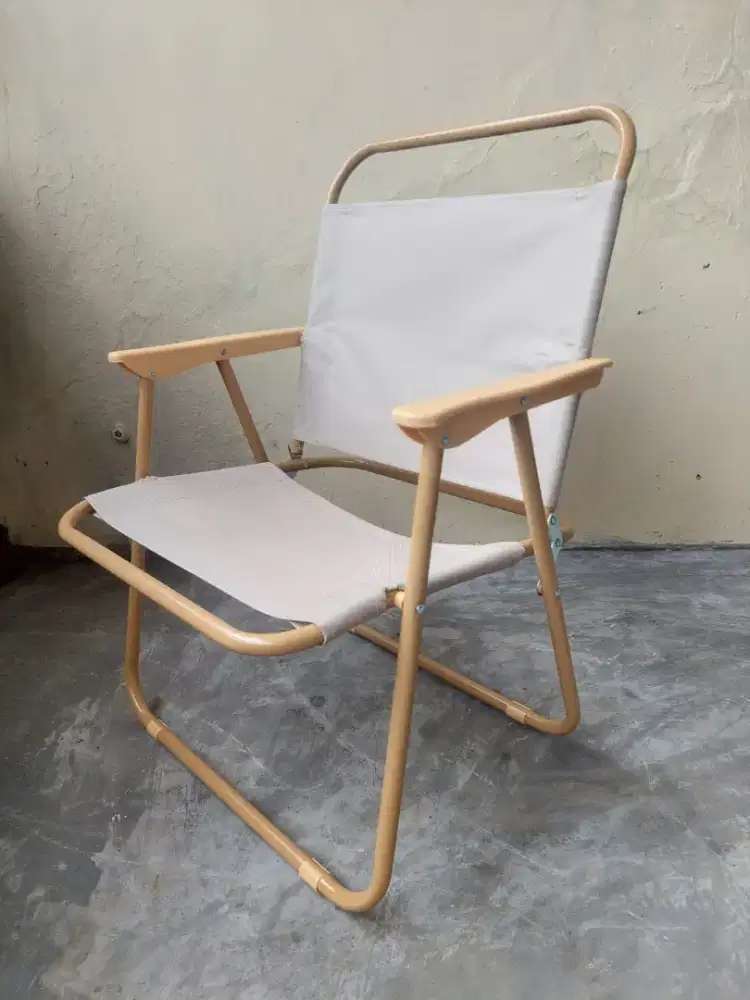 Kursi lipat aestetik - kursi estetik