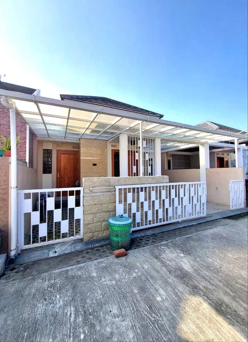 Rumah Elegan Minimalis di Wedomartani