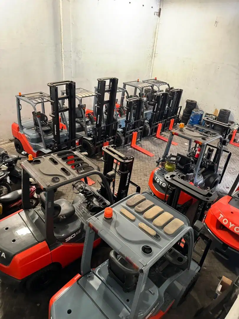 Forklift bekas toyota