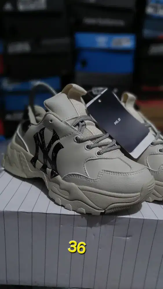 Mlb bigball chunky mask dia monogram yankees yankes
Size 36