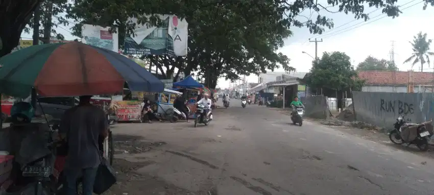 2 KIOS & RUMAH DEKAT GERBANG  ALAMANDA