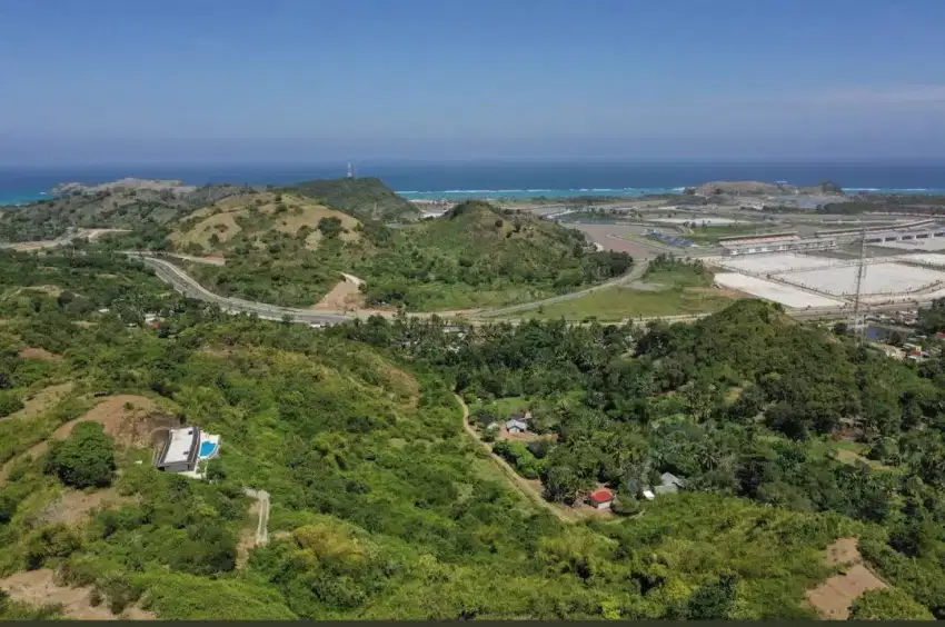 Tanah di Lombok view laut dan Sirkuit Mandalika