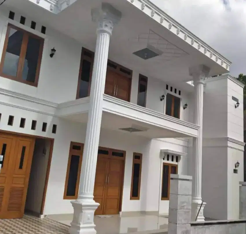 Rumah 2 lantai dekat kantor polda banten