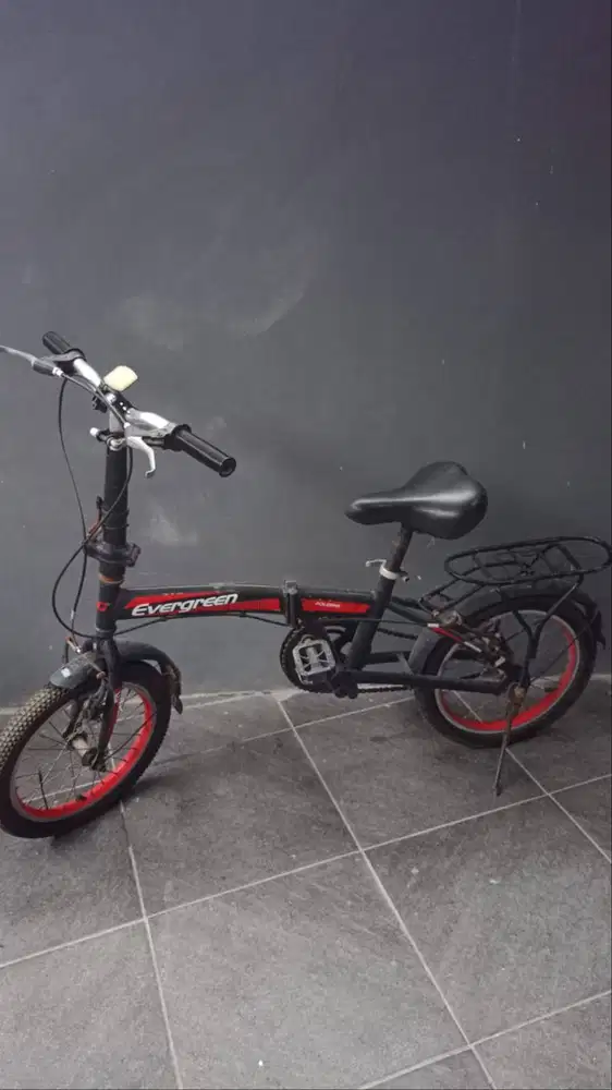DIJUAL CEPAT !!! Sepeda Lipat Merk Evergreen Black Red