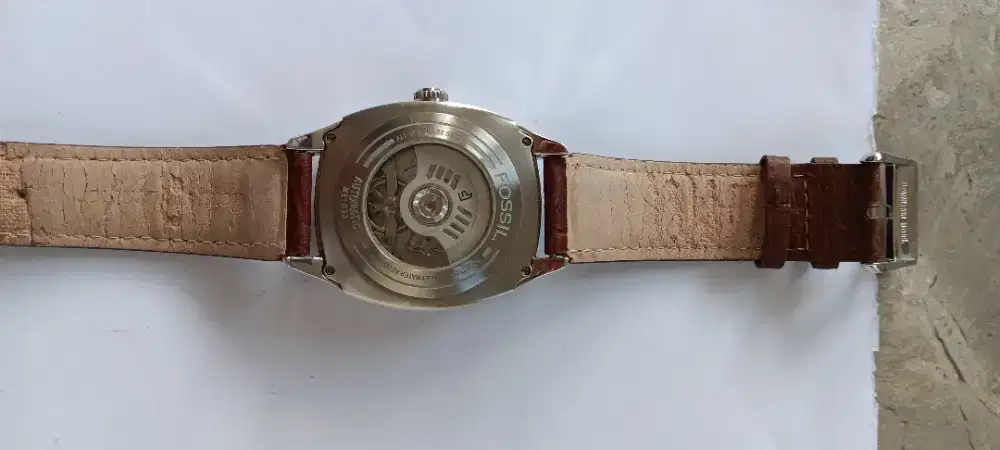 Jam tangan pria