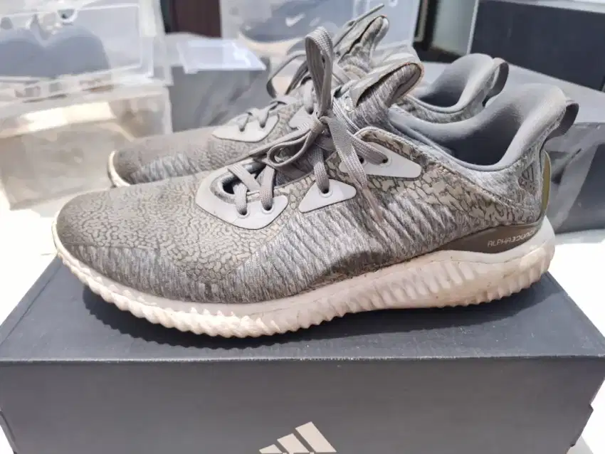 Adidas alpha bounce grey