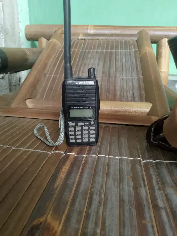 HT alinco dj 175