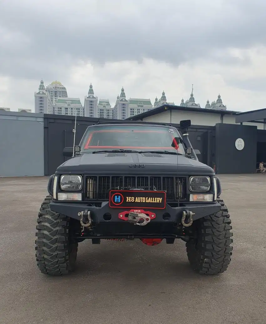 JEEP CHEROKEE LIMITED 1996 (MODIFIKASI SENILAI 500JT)