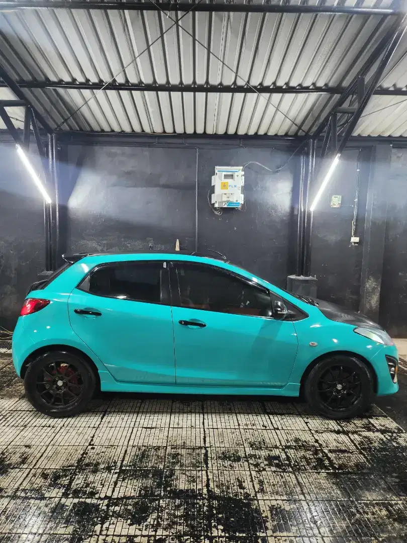 Mazda 2 type R 2011 modif