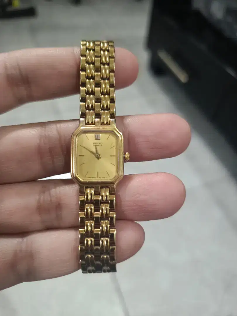 Jam Tangan Vintage Seiko Gold Tank 2Y00-5550