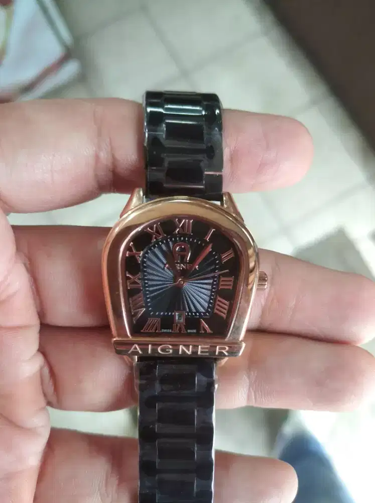 jam Aigner cewek Authentic