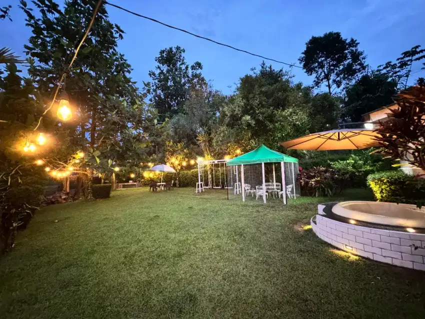 Villa Puncak 4BR 1.100m2 JACUZZI Bathtub Karaoke Dart Fuzball Karambol