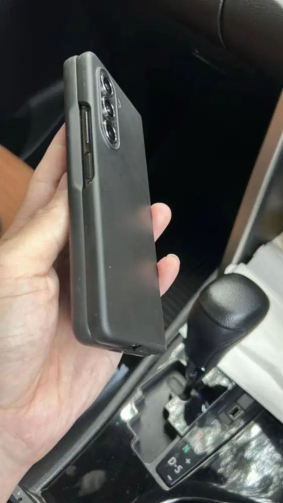 Jual Samsung Galaxy Z Fold 5 dengan Mudah dan Terpercaya!”