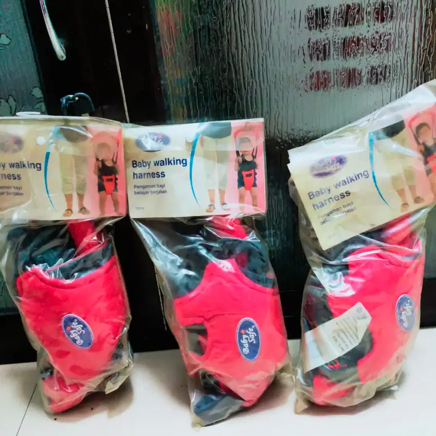 Alat bantu jalan untuk bayi